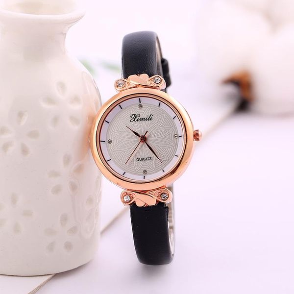 Relógios de pulso 2023 estrela Small Diamond Watch Ladies Casual Quartz Analog Strap Modern Design Modern Bayan Kol Saati