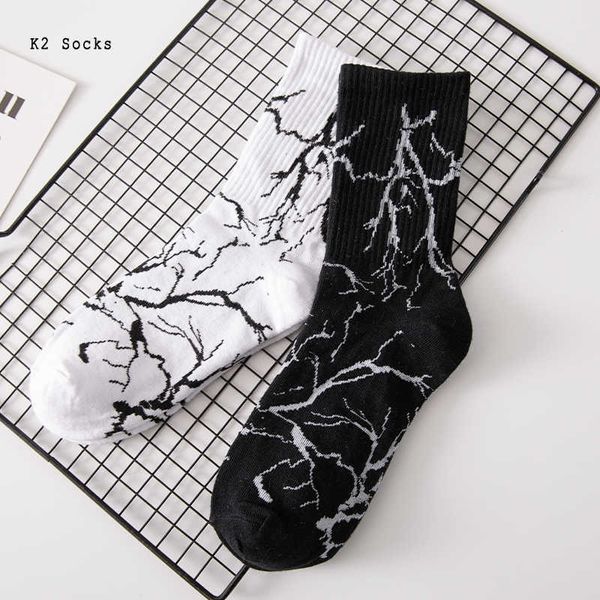 Herrensocken Schwarz Lila Blitz Männer und Frauen Socken Baumwolle Harajuku Persönlichkeit Weiß Flash Hip Hop Mode Skateboard Mädchen Socken Z0227