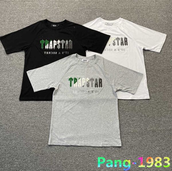 T-shirt da uomo 2022 Primavera Estate Trapstar T-shirt Uomo Donna Verde Bianco Asciugamano Ricamo T-shirt a maniche corte Set Versatile Comfort Cotone Moda e tempo libero