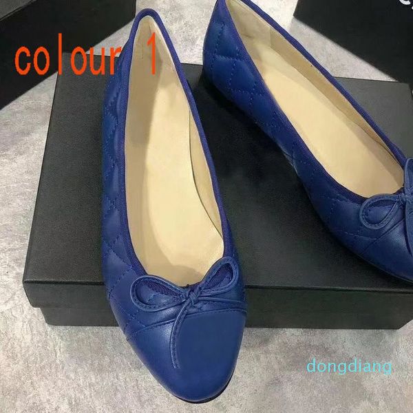 Designer Dress Shoes Primavera e Outono 100% Cowhide Letter Bow Ballet Sapatos de Dança Moda Mulheres Preto Flat Boat Sapato Couro Atropelar Tamanho