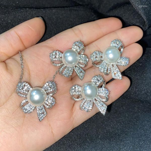 Серьги ожерелья устанавливают трехмерный бахновороночный моделируемый жемчужный шпилька Сержан