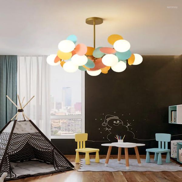 Lampadari Lampadario moderno nordico Illuminazione Lampada a sospensione a LED con sfera di vetro per camera da letto per bambini Bambino che vive a casa Decorazioni colorate Apparecchio per interni