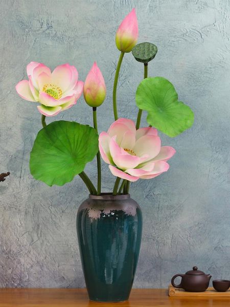 Dekorative Blumen, Handgefühl, künstliche Lotus-Seerose, grüne Blätter, für Teich, Vase, Arrangement, Garten, Zuhause, neben Buddha-Dekoration