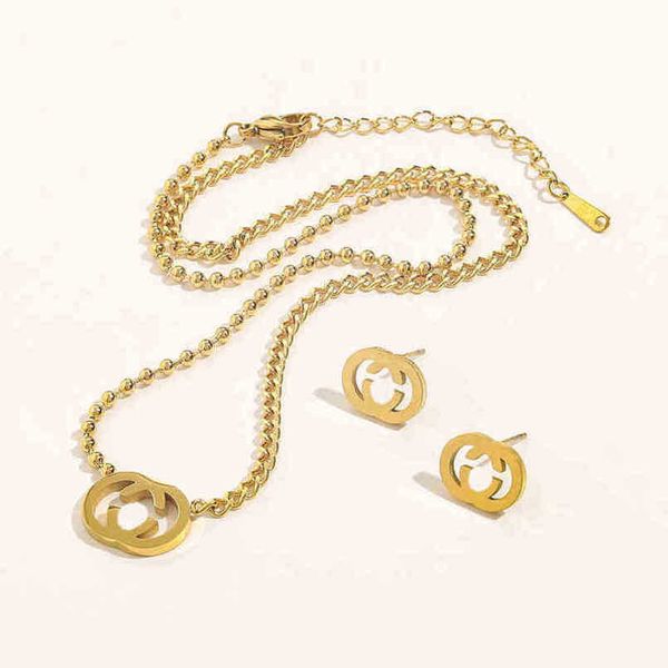 70% di sconto gioielli di design braccialetto collana anello Accessori Set antico francese femminile in acciaio al titanio semplice versatile orecchino