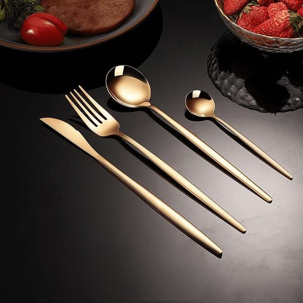 Set di stoviglie 24 pezzi Set oro Coltello da bistecca in acciaio inossidabile Forchetta Cucchiaino da caffè Cucchiaino Posate Lavabile in lavastoviglie Cucina Tablewar 230531