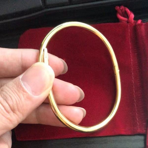 Un classico braccialetto per unghie bracciali tennis designer per uomo gioielli di lusso oro rosa argento di alta qualità con braccialetto pieno di diamanti regalo di nozze all'ingrosso 0IIT