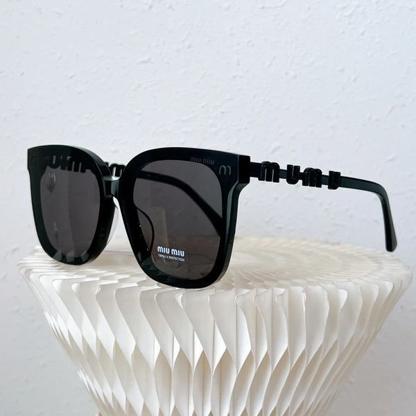 Hohe Version der Miu-Sonnenbrille SMU030, vollständig ausgehöhlte Premium-Autosonnenbrille mit kleinem Gesicht und integriertem UV-Schutz