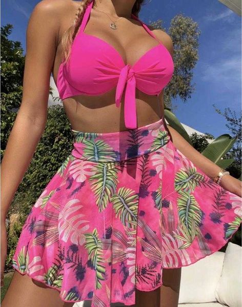 2023 New Summer Sexy Women 3pcs Bikini Set Halter Reggiseno con lacci con slip Foglie Stampa Minigonne a pieghe Costume da bagno Costume da bagno