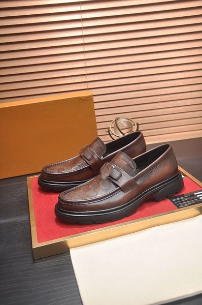 Top Neue Kleid Herren Schuhe Oxfords Echtes Leder Business Anzug Gold Metall Plattform Italien Schuh Größe 38-45