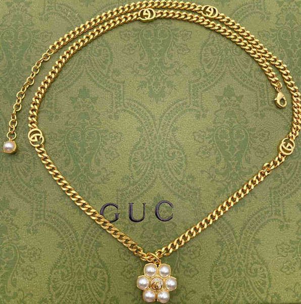designer di gioielli bracciale collana anello di alta qualità antica famiglia fiore di perla regalo di Natale anziano elegante semplice femmina generosa