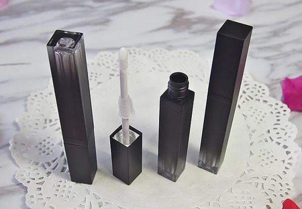 Factory Outlet 100 Stück leere schwarze Lipgloss-Röhre mit Farbverlauf, 5 ml, Lipgloss-Behälter, Make-up-Lippenöl-Behälter, Kunststoffrohr