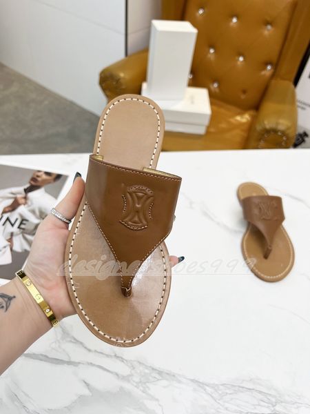 2023 Paris ce luxe lins pantufas planas triomphe palmilha de couro em relevo sandálias de dedos abertos designer de sapatos para mulheres sandália rasteira tamanho 35-42