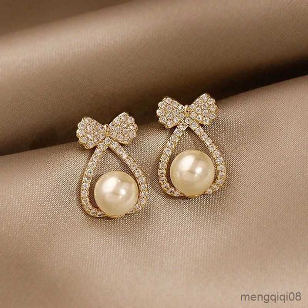 Orecchini di perle infinite con croce a farfalla con perno per donna Orecchini di cristallo per fidanzamento Matrimonio Regalo di compleanno Gioielli