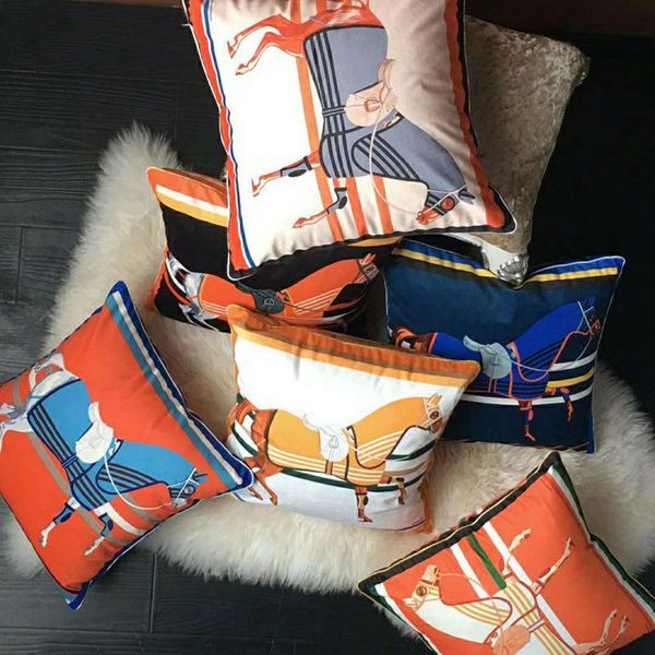 Almofadas decorativas de luxo 45*45 cm Almofadas/capas de almofadas decorativas Estojo de moda cavalo Fronha sólida para cadeira de casa Sofá Quadrado Almofadas capas