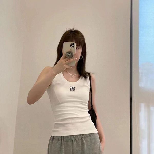 23SS Womens Tank Designer Camicie senza maniche Yoga Top Donna Canotte Summer Tees Vest Short Shirt Slim Gilet Nero Bianco S-XL