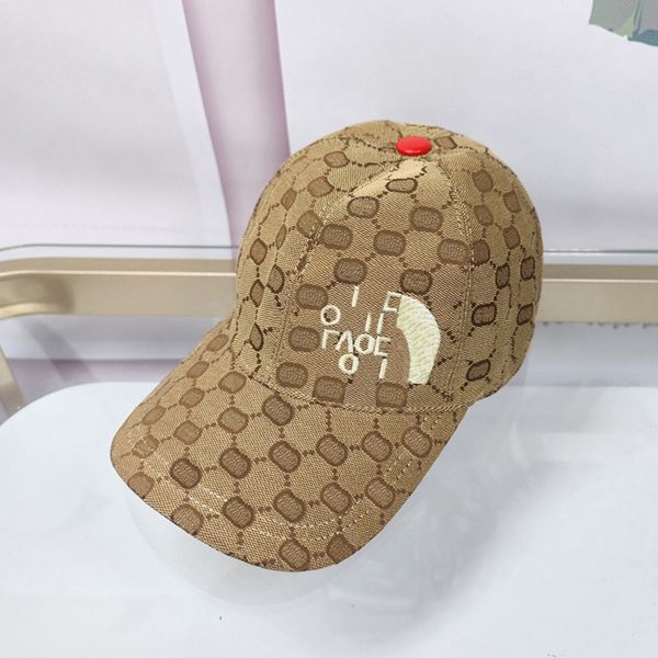 Nuovo Fashion Designer Baseball Cap di lusso Cappello di marca di Luxury Brand Cappello da donna Capsini per lettere da pallina da donna Estate Outdoors Sport Beach Sun Protection Trucker Cappelli