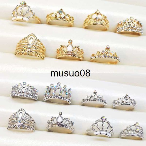 Anéis de banda 2 pçs aleatórios anéis em forma de coroa ouro prata cor metal jóias mulheres meninas moda feminina festa cristal strass anel de dedo j230602
