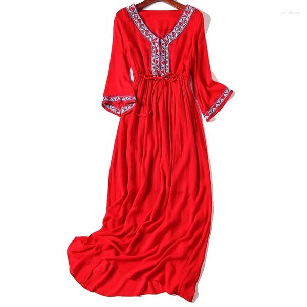 Lässige Kleider Stickerei Bohemian Red Beach Vintage Floral Ethno Baumwolle Leinen Damen Sommerkleid