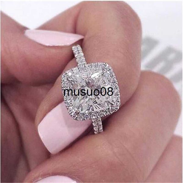 Anéis de banda 2020 com corte de almofada 3 quilates Lab Diamond Ring 925 prata esterlina noivado aliança de casamento anéis para mulheres homens moissanite festa jóias J230602