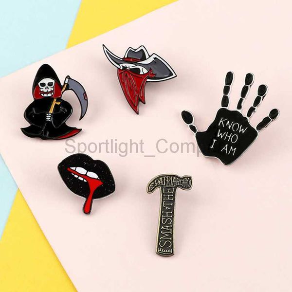 Broches de esqueleto estilo punk, broches de mão, martelo, lábios, pirata, esmalte, emblema, camisa jeans, lapela, joias góticas para mulheres e homens