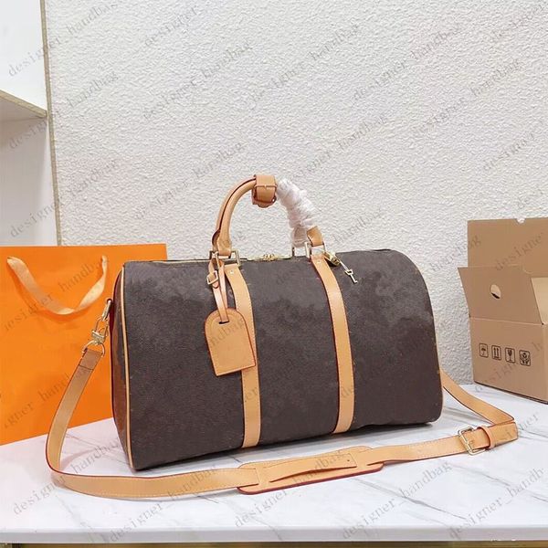 Bolsas de mochila para homens mantêm bolsa de designer bolsas de malas grandes bolsas de viagem sacos de viagem letra de impressão de couro genuíno ao ar livre