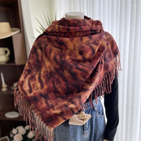 Eşarplar Moda Kaşmir Eşarp Kadın Tasarımcısı Tiger Cilt Baskı Pashmina Shawl Lady Winter Dış Battaniye Daha sıcak tutun uzun sargılar