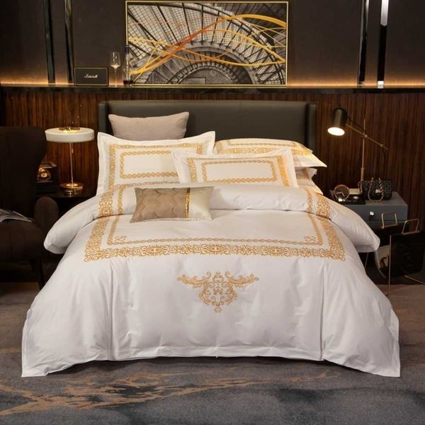 Conjunto de capa de edredom bordado dourado chique luxuoso Premium hotel branco algodão egípcio macio conjunto de lençóis de cama Queen King size 4 unidades T200706