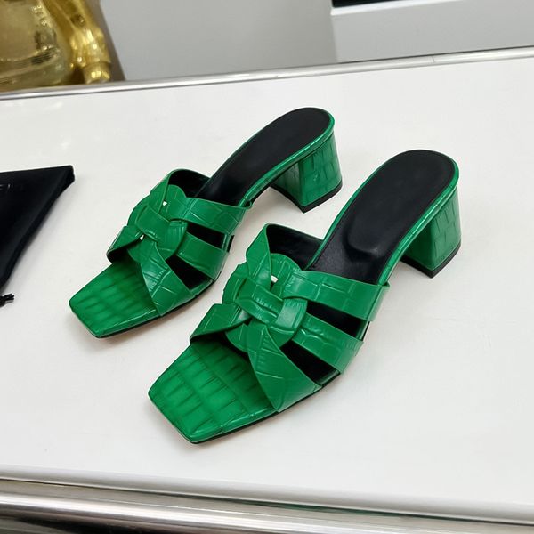 Yaz yeni stil terlik çok yönlü kare ayak parmağı açık ayak parmağı orta topuk deri terlik plaj bayan ayakkabıları lüks tasarımcı premium sandalet boyutları 35-43 +kutu