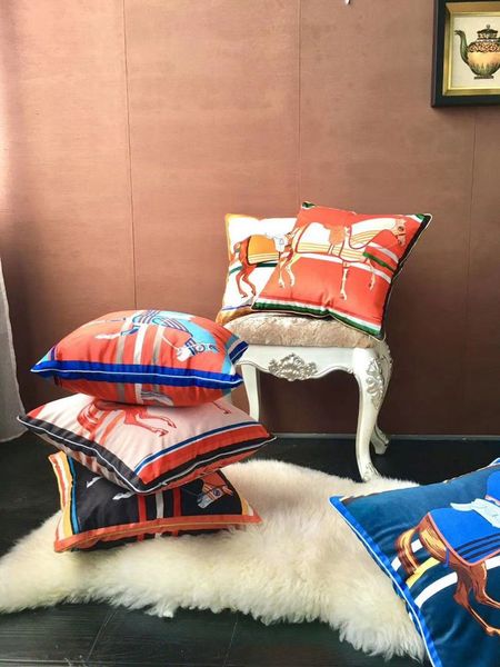 Hafif lüks kanepe yastık kılıfları oturma odası homestay otel başucu yastık yastık portakal at nakış backrest yastık kılıfı çekirdeksiz 45*45cm