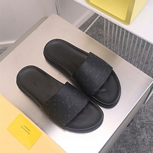 18 model yeni yaz lüks spor ayakkabı terlik tasarımcı erkekler için kalın dip platform slaytlar yumuşak eva iç içi boş unisex spor sandalet gündelik plaj ayakkabıları