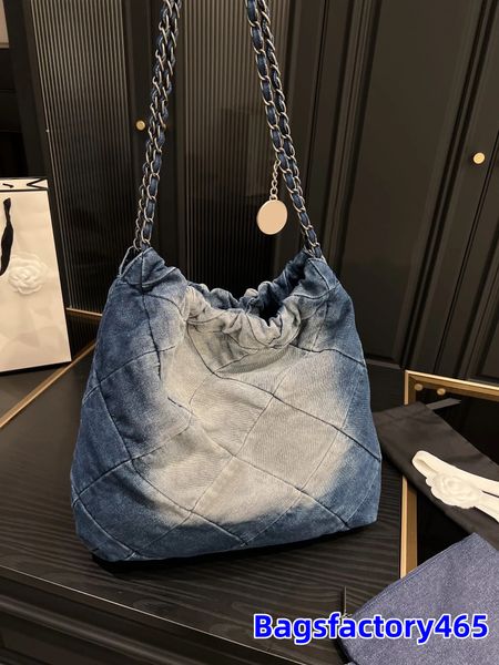 Sıradan denim çöp çanta klasik plaj çantası tasarımcı tote çanta çanta omuz çantası lüks büyük kapasiteli alışveriş çantası moda kadın zincir cüzdanlar 40/34cm