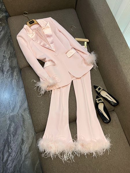 2023 Autunno Nero / Rosa Piuma Pantaloni a due pezzi Set Bianco Manica lunga Risvolto con risvolto Blazer a bottone singolo Top Pantaloni lunghi Tute Set O3L011401