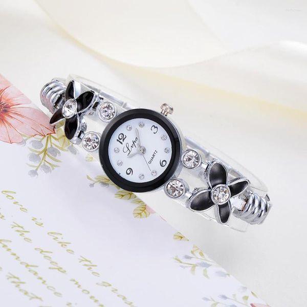 Orologi da polso Moda orologio da donna coreano Trend Flower con acqua Diamond Alloy Quartz Classic Reloj De Mujer