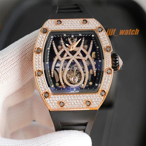 Il nuovo orologio RM19-01 è dotato di un movimento meccanico spider tourbillon con sospensione in vetro zaffiro cavo con cinturino in caucciù naturale.