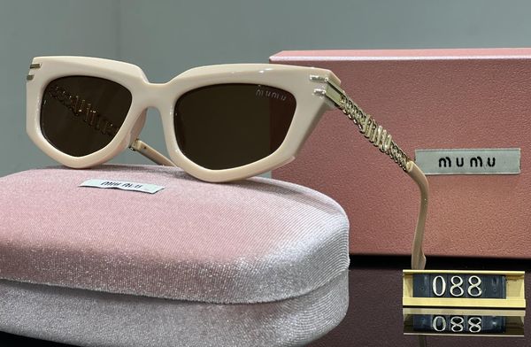 Óculos de sol de luxo Designer MM Top Retro Cat Eyes Olhos femininos Trendência da moda Trendência transversal vidro feminino Metal Chain Hollo
