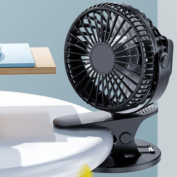 Ventilatori Nuova vendita calda USB ricaricabile Clip Ventilatore da tavolo / da tavolo Mini ventilatore portatile con morsetto Ventilatore rotante a 360 gradi con ventola di raffreddamento dell'aria