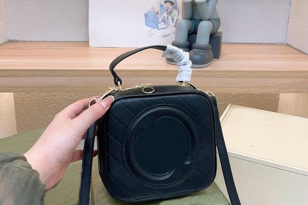 Tasarımcı Ladie Disco Crossbody Bags Tote Çanta Ünlü Mini Kamera Küçük Çanta Kadın Omuz Çantaları Messenger Çantası