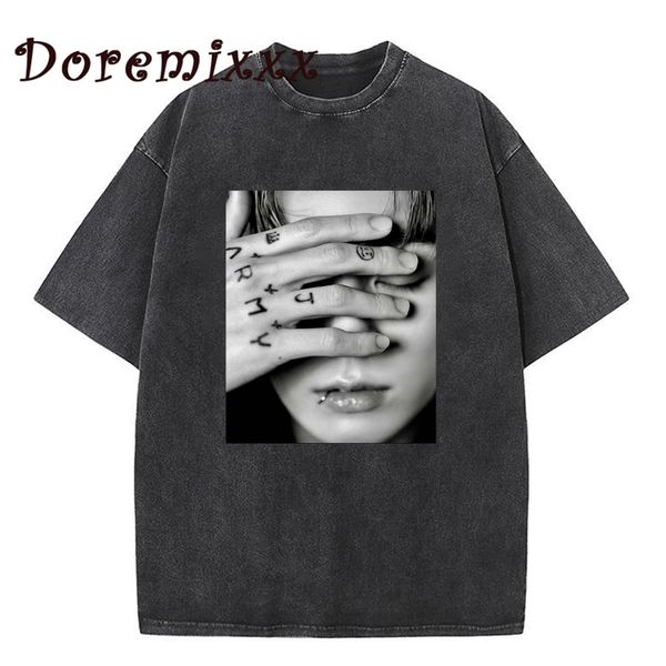 T-shirt da donna T-shirt lavata Jungkook Graphic Tee Unisex Oversize Top T-shirt da donna da uomo gotico Kpop Aesthetic Goth Fashion Streetwear 230603