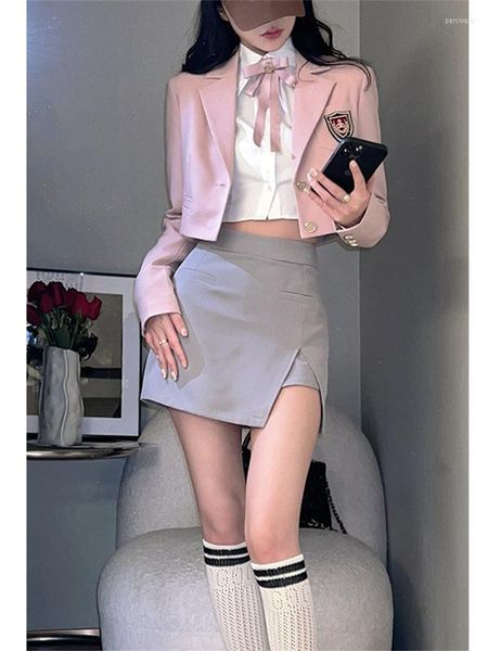 Abiti da lavoro Set di gonne sexy per ragazze dolci 2023 Camicia da giacca rosa autunno estate Mini 3 pezzi Abiti stile preppy da donna 2 pezzi