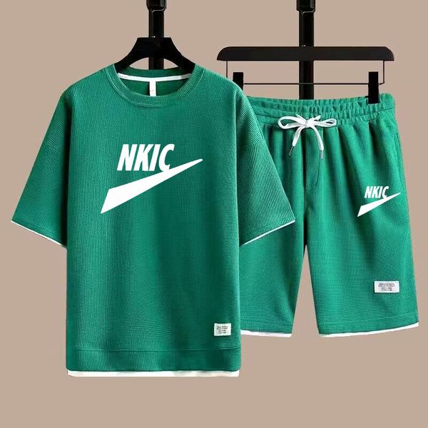 Estate Uomo Set Marca Tuta Verde Moda T-Shirt Casual Pantaloncini Set Due Pezzi Tuta Sportiva Maschile Abbigliamento Uomo Manica Corta