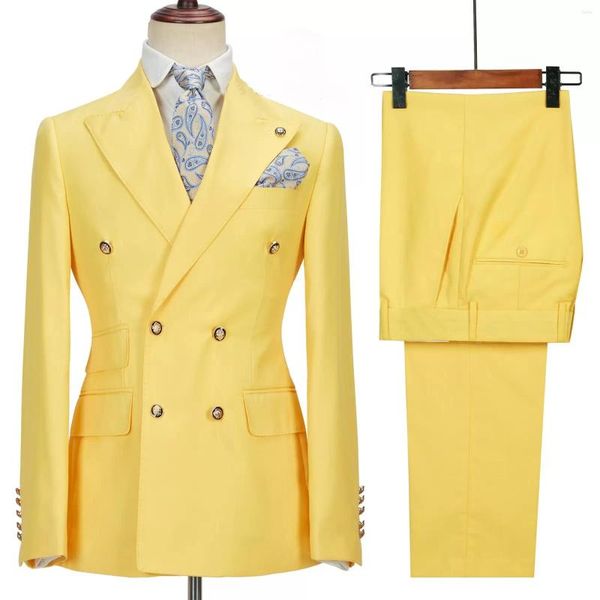 Abiti da uomo Affari Giallo Uomo Doppio petto Risvolto con visiera Abito da sposa sposo Smoking Prom Custom Made Blazer 2 pezzi Giacca Pantaloni