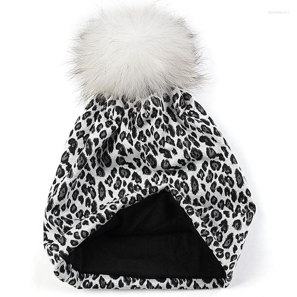 Boinas Geebro Feminino Estampa de Leopardo Gorros Elásticos Macios Adulto Senhora Quente Skullies Chapéus Feminino Com 15cm de Pele Real Pompom Caps Bonnet