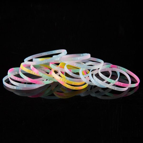 LED-Spielzeug 1000 Stück Großhandel blinkende Sile-Armband Lightup Armband leuchtende Mticolor Drop Lieferung Geschenke beleuchtet Dhpsx