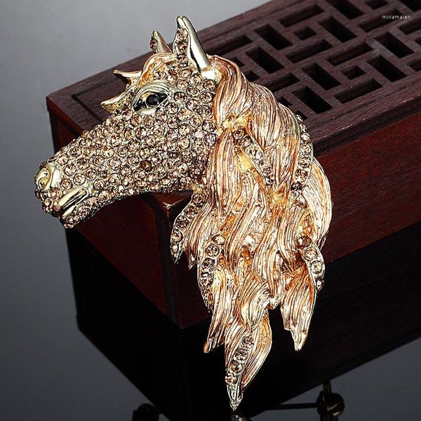 Broches Zlxgirl Clássico Esmalte Forma Cabeça De Cavalo Animal Homens Jóias Lenço De Metal Alfinetes Presente de Natal Banquete Casamento Acessórios
