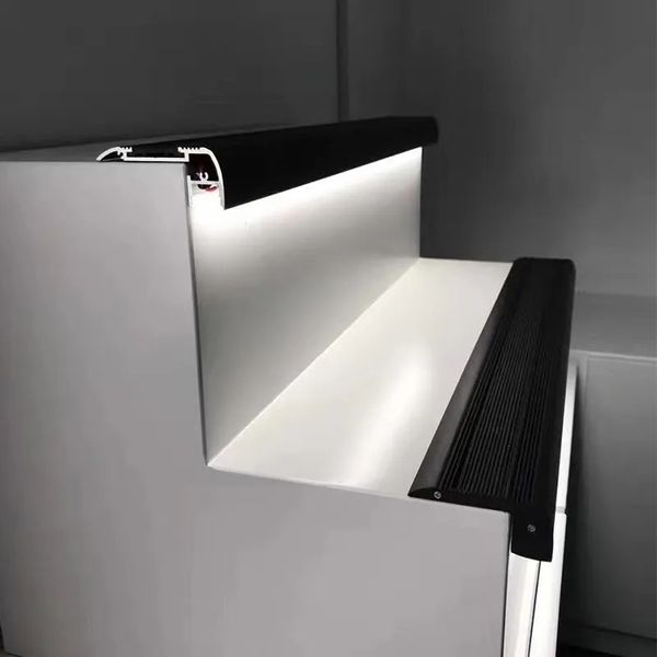 Profili LED in alluminio per alloggiamenti per luci a barra da 1 m/pz prezzo all'ingrosso per scale con gomme antiscivolo sulla parte superiore in profilo di alluminio