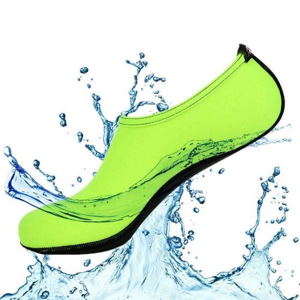 Scarpe da acqua Summer Beach Diving Sports Scuba Anti slip Barefoot Protector Aqua Swimming Fin Calze da donna e stivali di pelle P230605