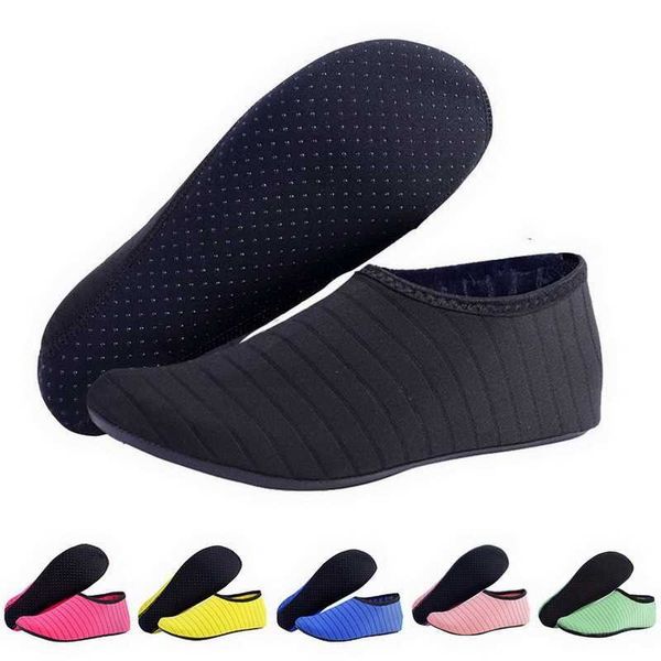 Su Ayakkabıları Unisex Water Anti-Sıdlı Spor Yüzme ve Dalış Yaz Aqua Sandalet Düz Ayakkabılar Plaj Kadın Kilo Kaybı Çorapları P230605