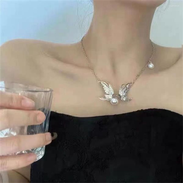 Anhänger Halsketten Funkelnde Zirkon Liquid Butterfly Perlenkette für Damen Luxus Design Choker Schmuck Vielseitige Halskette