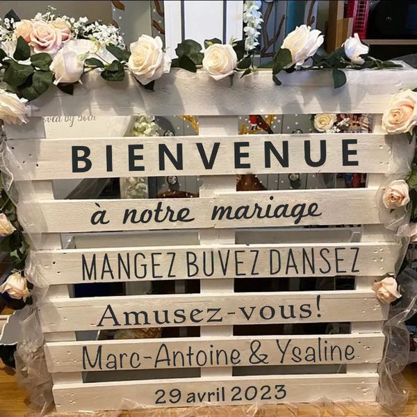 Adesivo de vinil para festa de casamento Decalque de casamento francês Adesivos de sinal de boas-vindas de casamento Nome personalizado Data Mural Coma, beba, divirta-se dançando