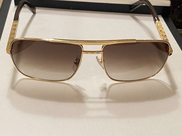 Atitude de designer de moda Óculos de sol de atitude de alta qualidade para homens Metal Square Gold Frame UV 400 Óculos de sol masculino Lente UV400 Fabricado na Itália Com caixa